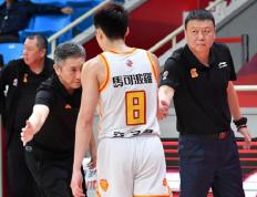 雷火电竞-关于集结日深圳男篮主帅复盘：CBA常规赛节点到来；信心回归；更衣室氛围转暖的信息